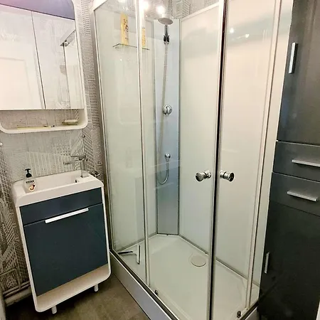 T2 Avec Balcon A Deux Pas De La Digue, Plein Ouest - Cuisine Equipee, Sejour Lumineux - Fr-1-675-24 *