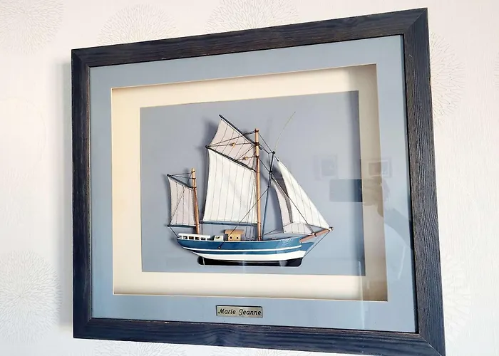 Appartement T2 Avec Balcon à Deux Pas De La Digue, Plein Ouest - Cuisine équipée, Lumineux - Fr-1-675-24 *